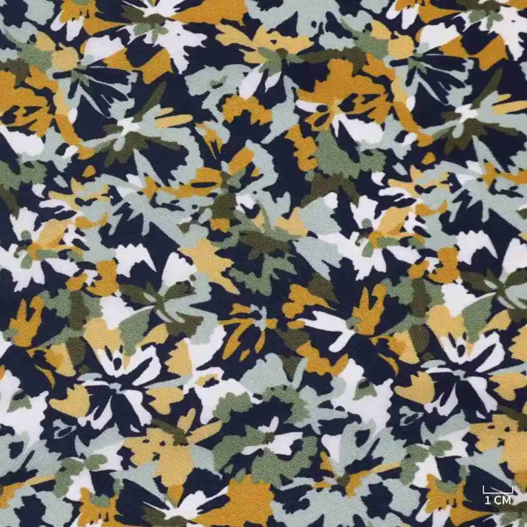 CAMOUFLAGE LEAVES PATTERN - Image 1
