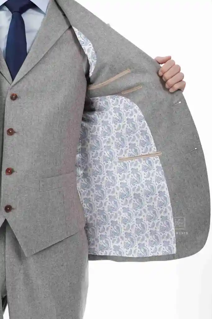 WHITE, BLUE PAISLEY PATTERN - Image 3